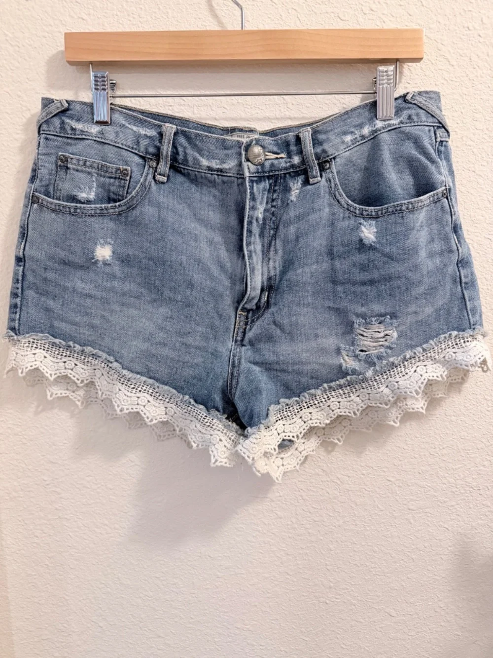 Free People Distressed Denim Crochet Lace Cutoff Shorts Size 31 Boho Festival